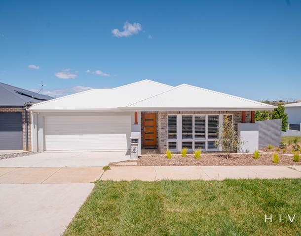 27 Rachel Makinson Street, Strathnairn ACT 2615