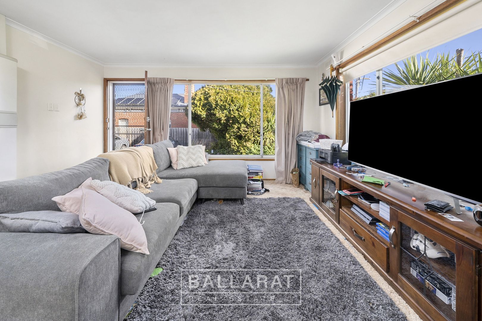 1/430 Ligar Street, Soldiers Hill VIC 3350, Image 2