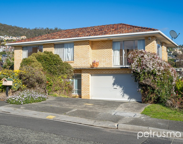 4 Tiersen Place, Sandy Bay TAS 7005