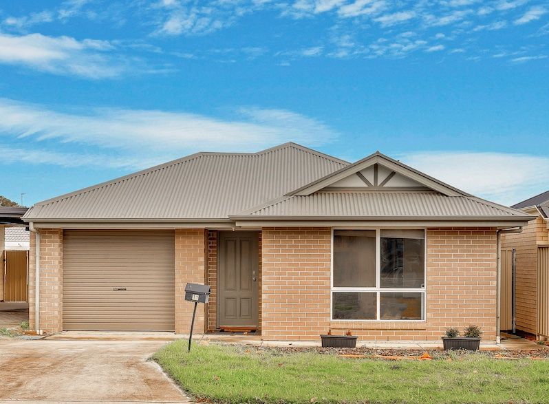 3 bedrooms House in 11 Gilbertson Avenue MORPHETT VALE SA, 5162