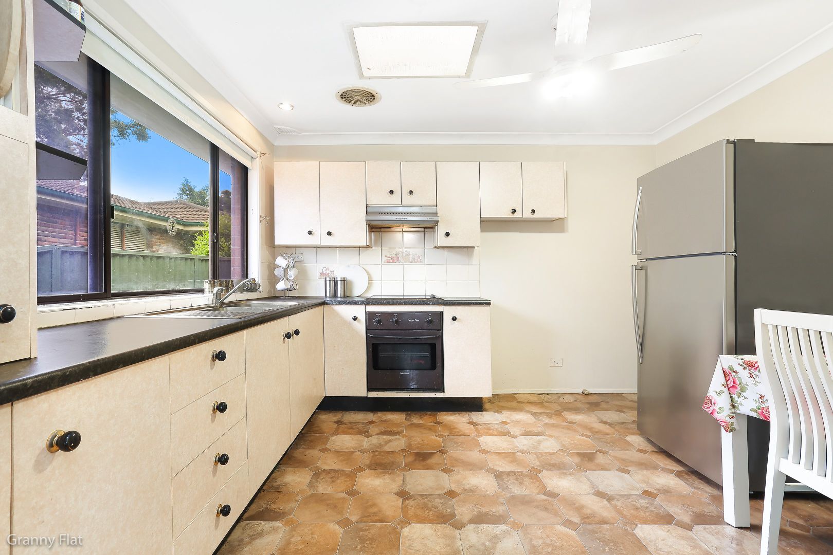 178 James Cook Drive, Kings Langley NSW 2147, Image 2