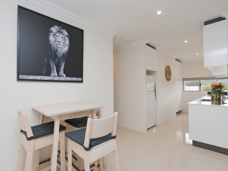 2 bedrooms Apartment / Unit / Flat in 4/60 Hardey Road BELMONT WA, 6104
