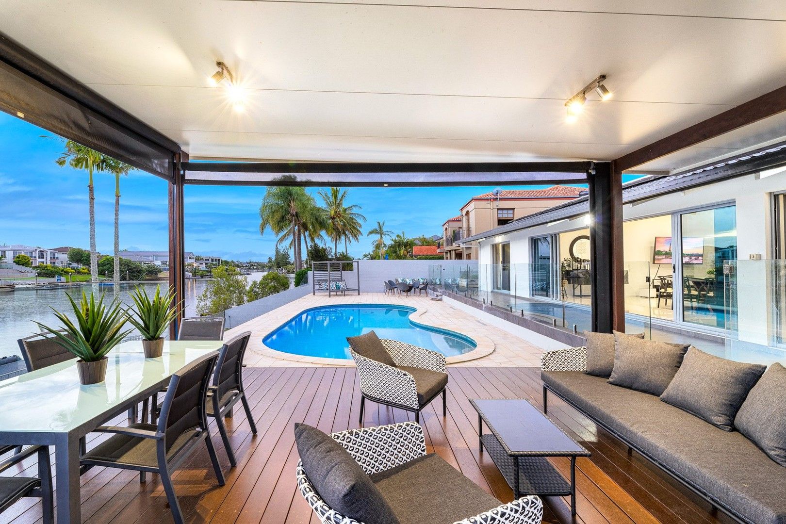 5 bedrooms House in 48 River Crescent BROADBEACH WATERS QLD, 4218