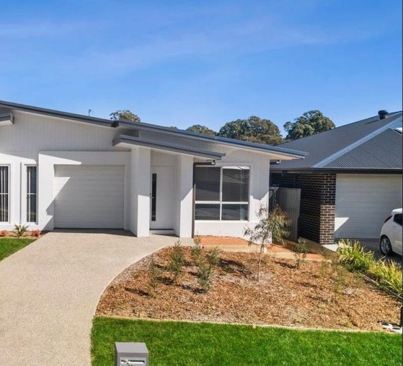 4 bedrooms House in 11B Bonneville Boulevard GOULBURN NSW, 2580