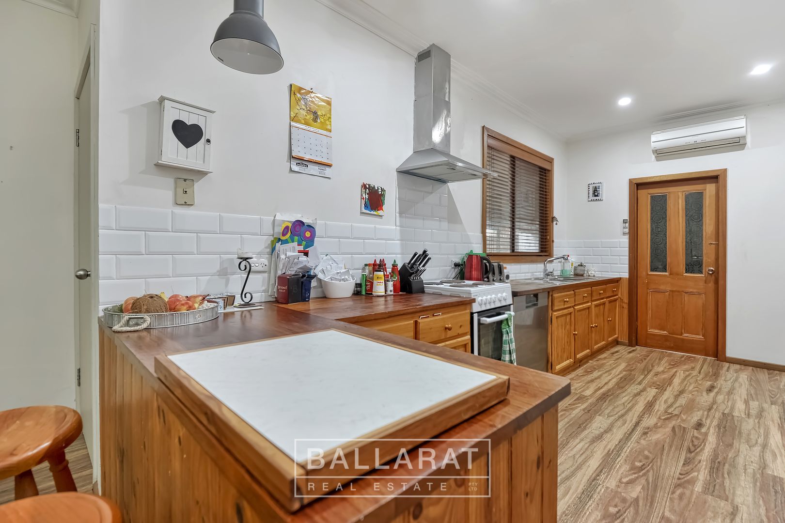 21 Falkner Street, Linton VIC 3360, Image 2