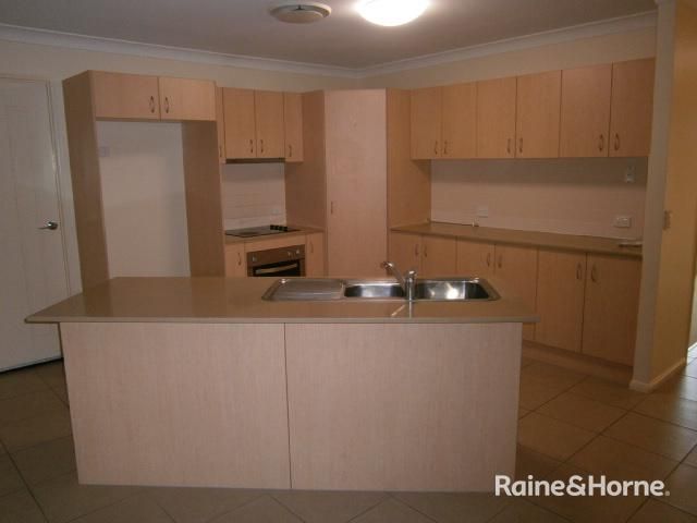 6 Ulladulla Street, Blacks Beach QLD 4740, Image 2