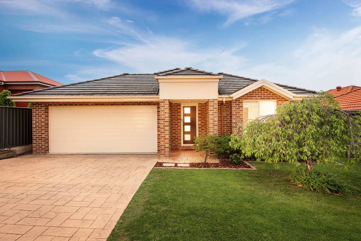 Picture of 10 James Place, EAST ALBURY NSW 2640