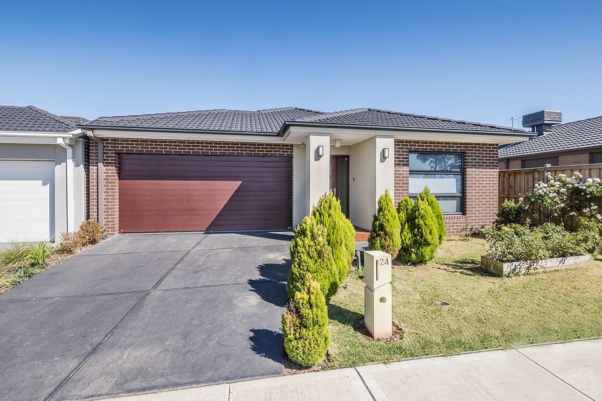 24 Sundaze Street, Clyde North VIC 3978 House For Rent 500 Domain