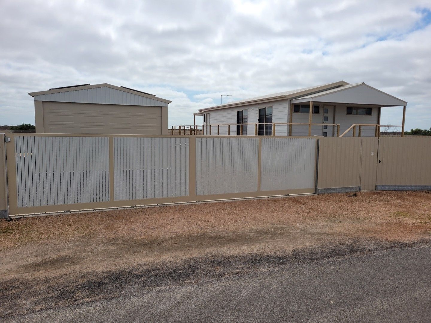 3 bedrooms House in 47 Sandpiper Drive THOMPSON BEACH SA, 5501