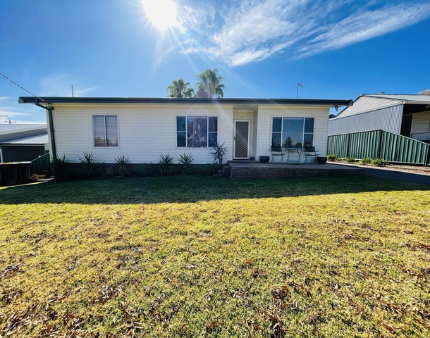 25 Busby Street, Condobolin NSW 2877