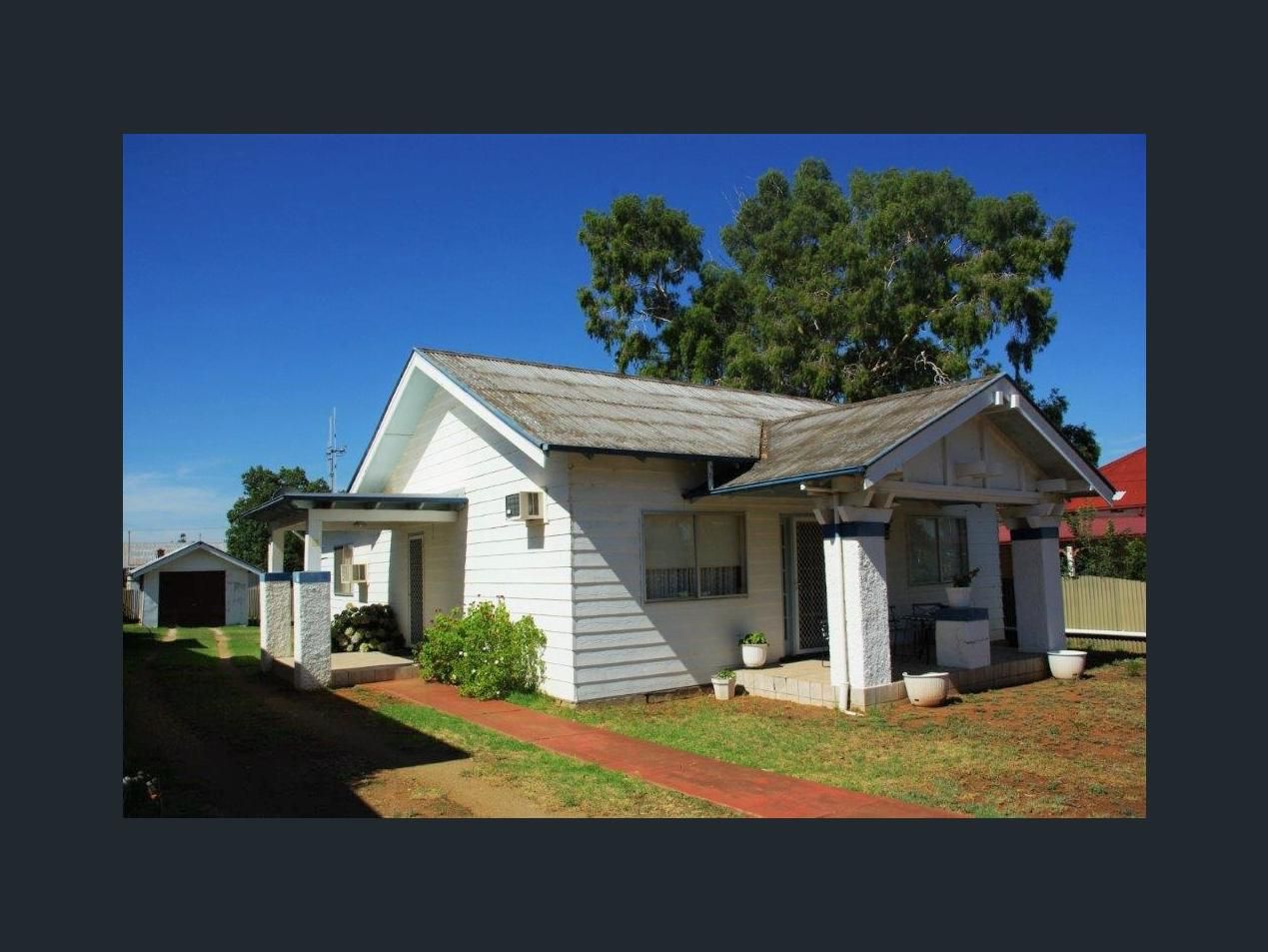 2 bedrooms House in 81 WARNE STREET WELLINGTON NSW, 2820