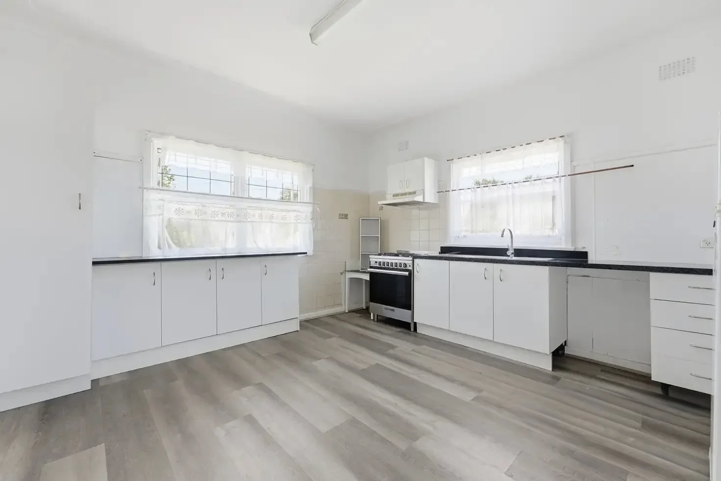 Additional image 2 of 30 Dan Street, Campbelltown NSW 2560