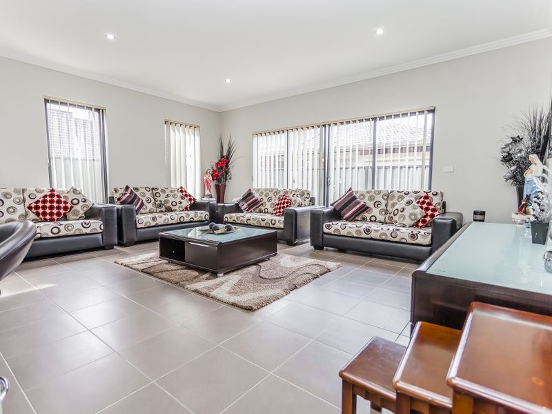 Unit 6/5 Korab Place, ROXBURGH PARK VIC 3064, Image 2