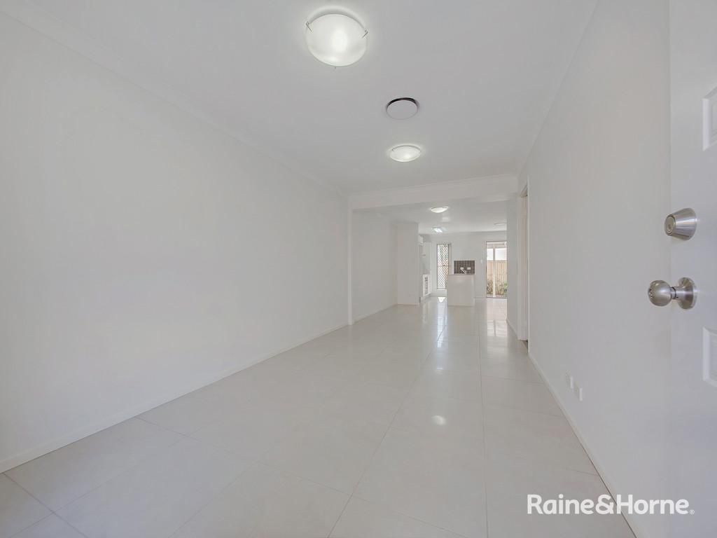 15/53 Injune Circuit, Calamvale QLD 4116 Townhouse For Rent 600