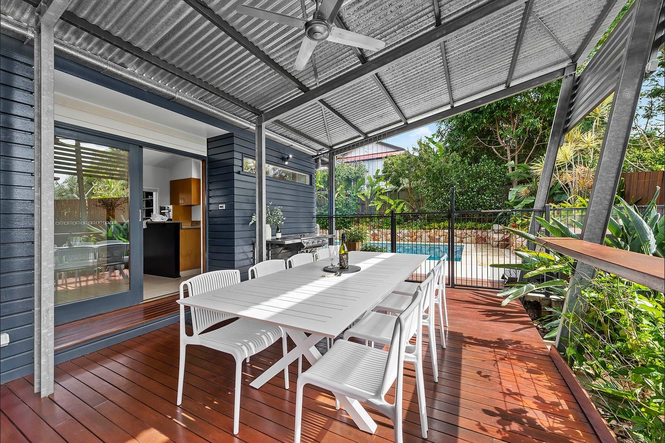 5 bedrooms House in 21 Acton Street ASHGROVE QLD, 4060