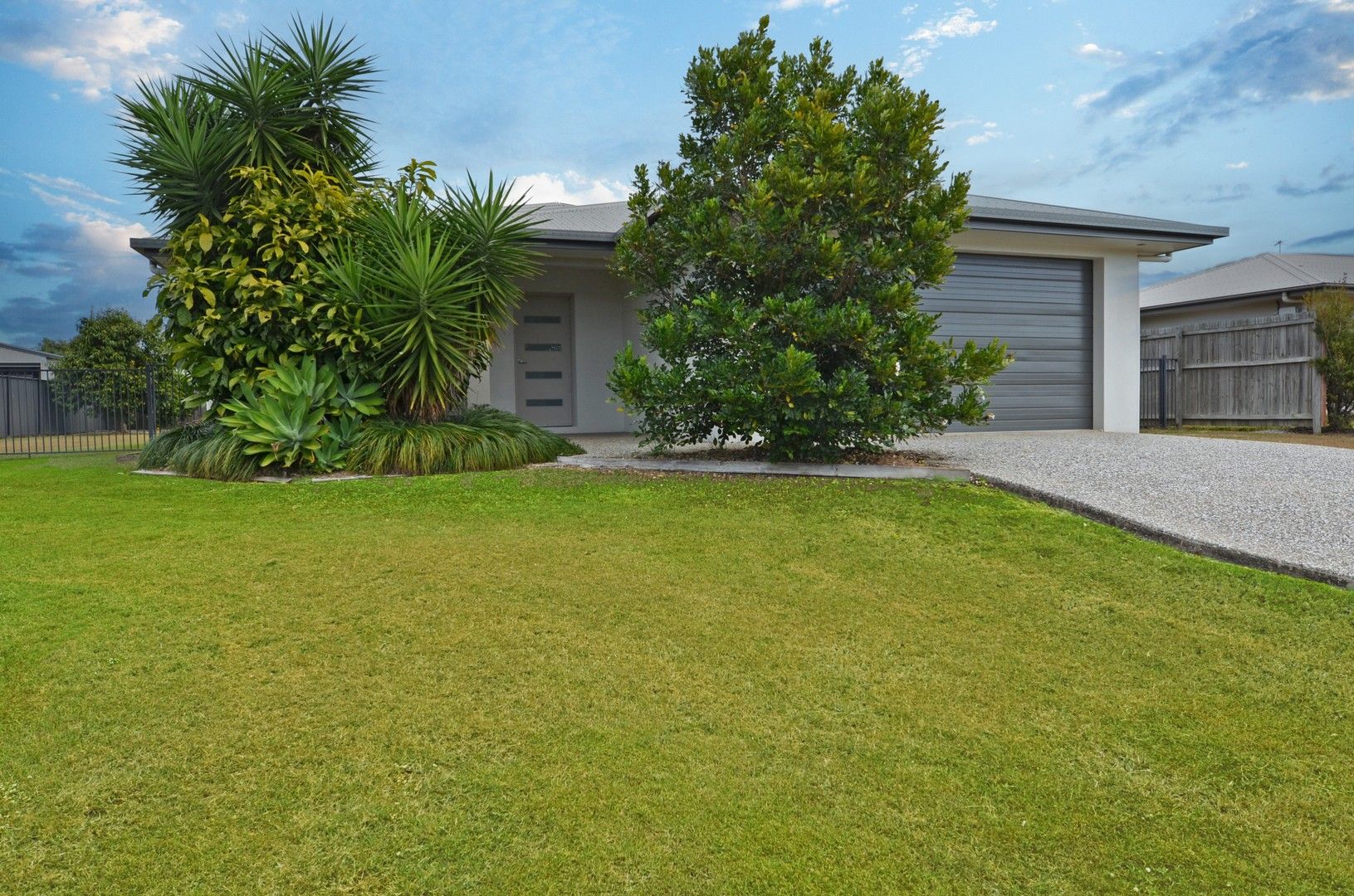 4 bedrooms House in 9 Mirrabook Avenue MAREEBA QLD, 4880