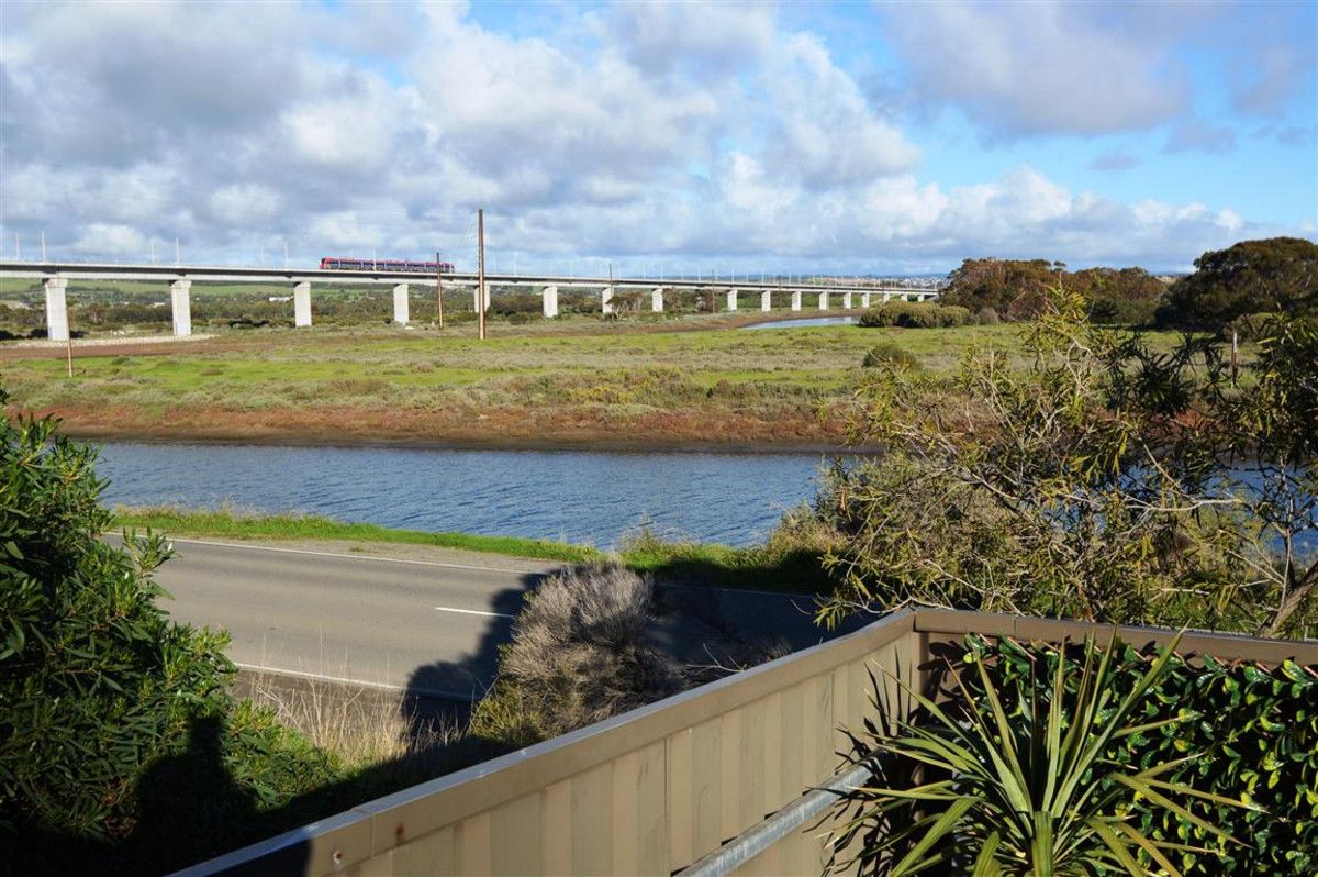 2 bedrooms Apartment / Unit / Flat in 11/82-84 River Road PORT NOARLUNGA SA, 5167