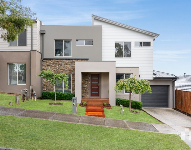 28 Tooradin Crescent, Doreen VIC 3754