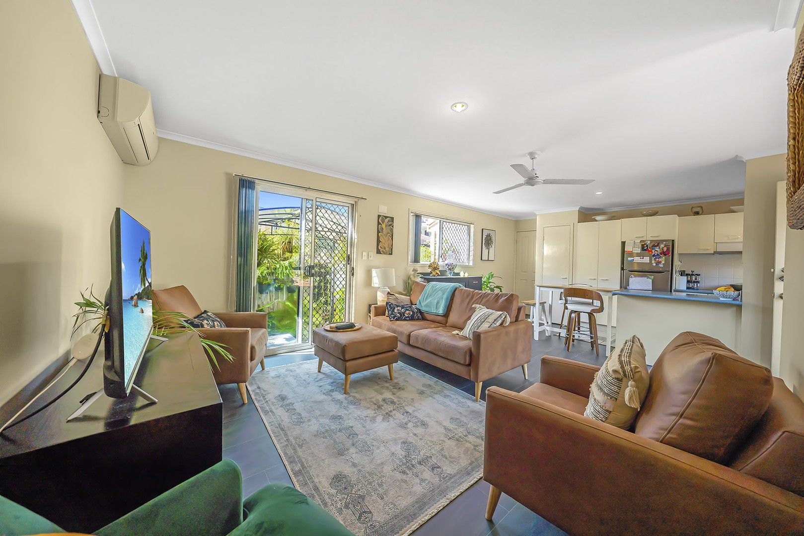 2 bedrooms Apartment / Unit / Flat in 6/47 Brighton Street BIGGERA WATERS QLD, 4216