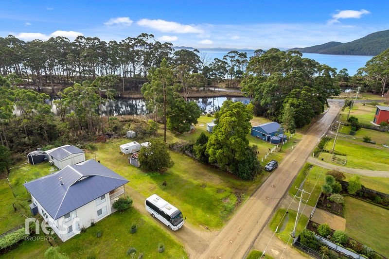 10 Lockleys Road, Adventure Bay TAS 7150, Image 2