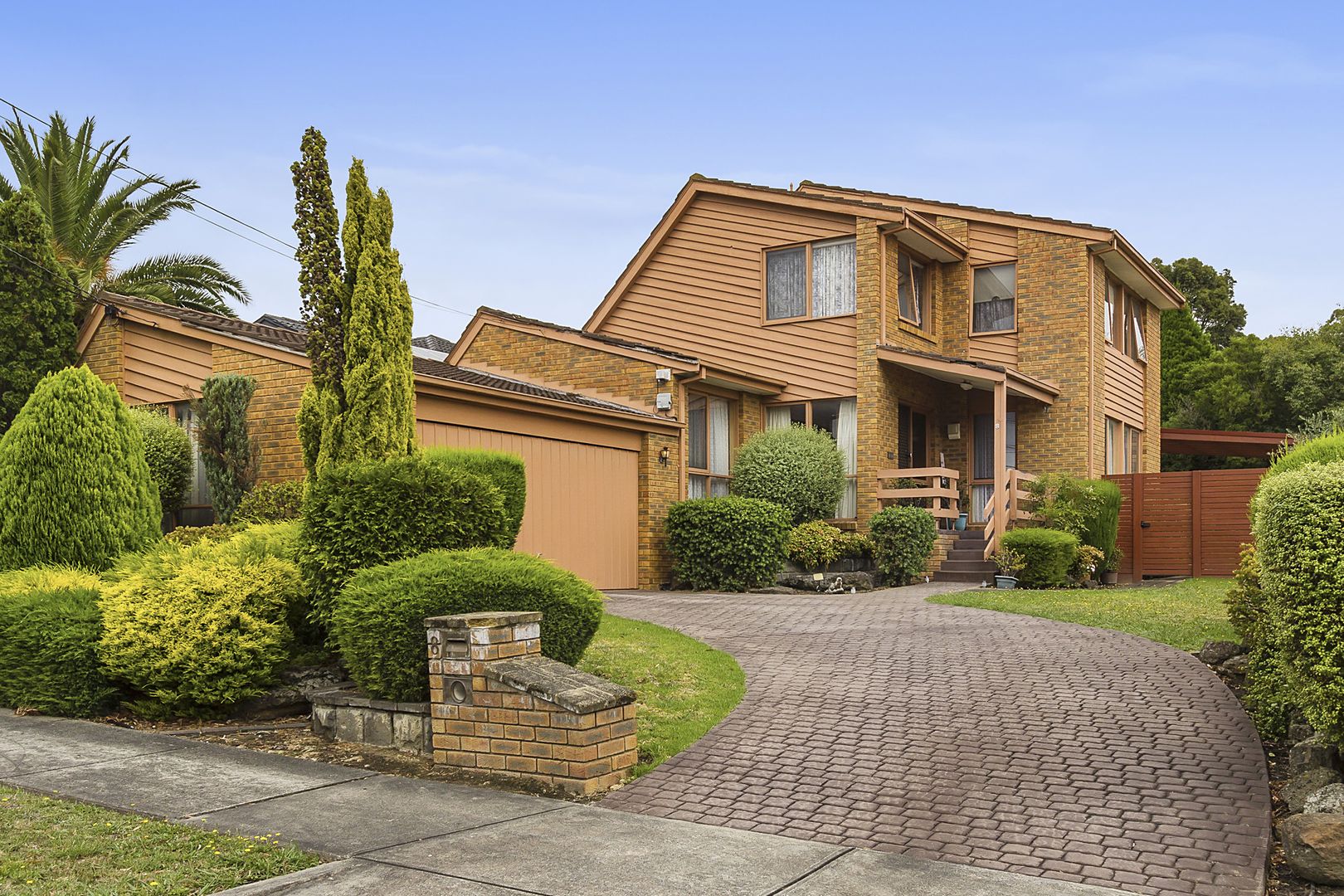 8 Warrington Avenue, Vermont South Property History & Address