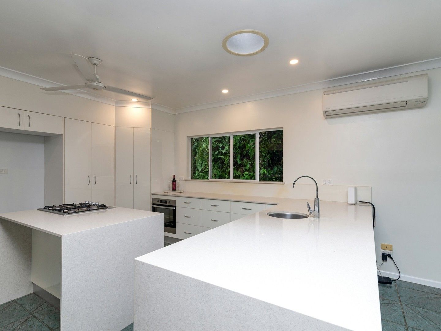 4 View Crescent, Mossman QLD 4873 House For Rent Domain