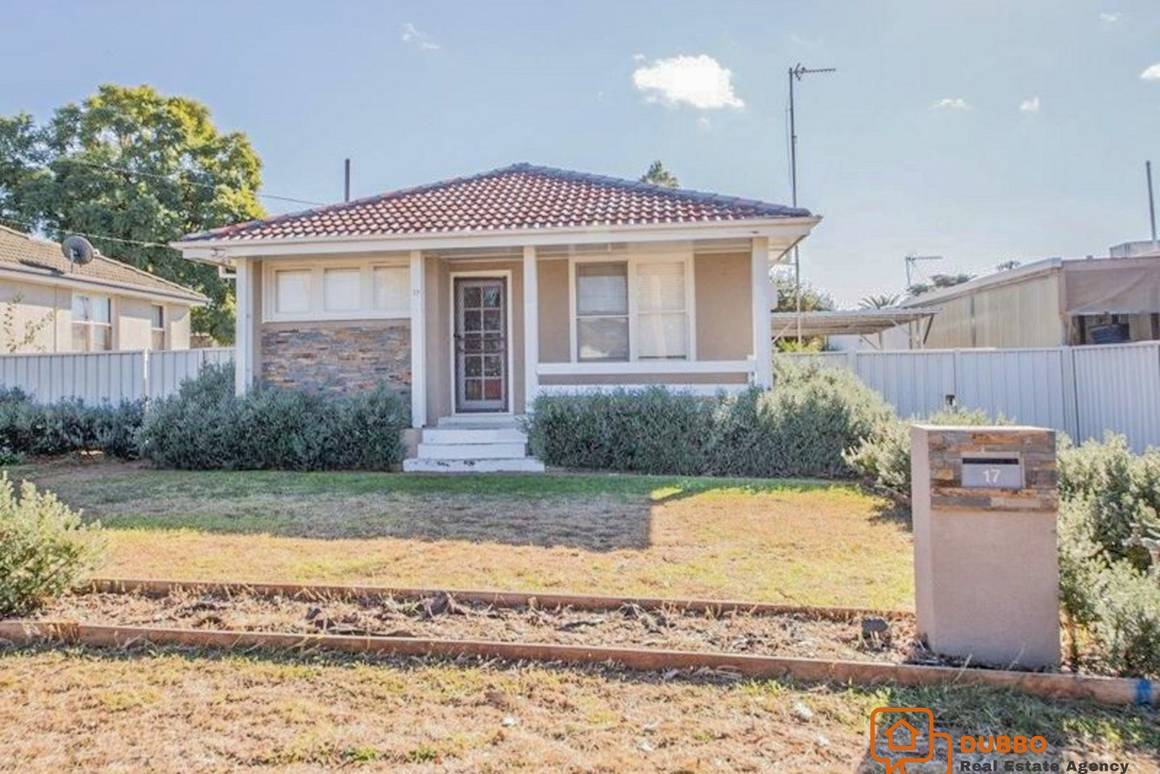 Picture of 17 Spence Street, DUBBO NSW 2830