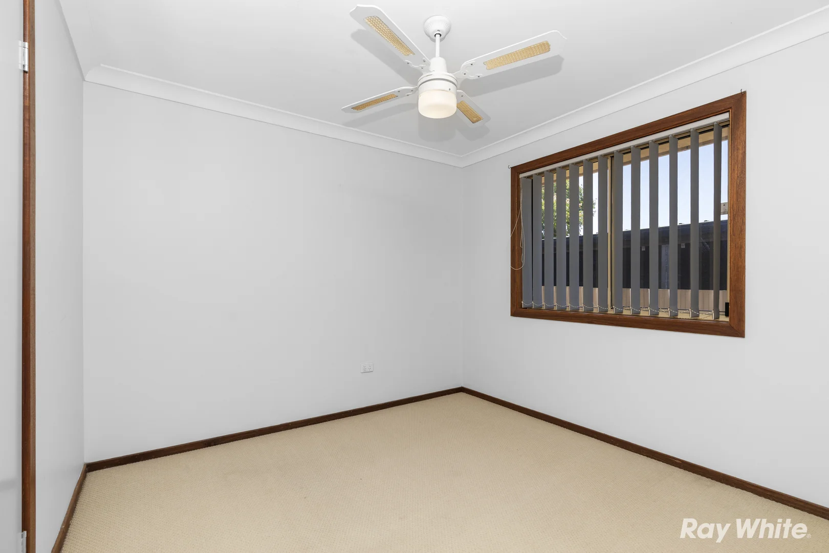 Additional image 10 of 75 Dalman Parkway, Glenfield Park NSW 2650