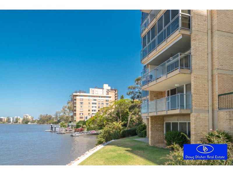 3 bedrooms Apartment / Unit / Flat in 1/8 Sandford Street ST LUCIA QLD, 4067