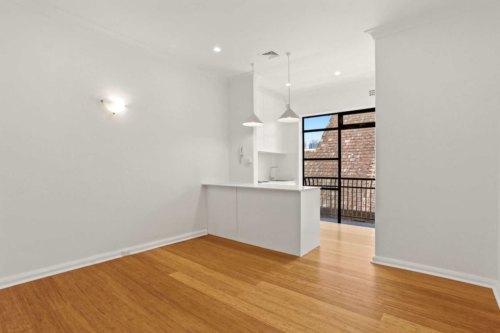 17/10 Challis Avenue, Potts Point NSW 2011 Apartment For Rent 500