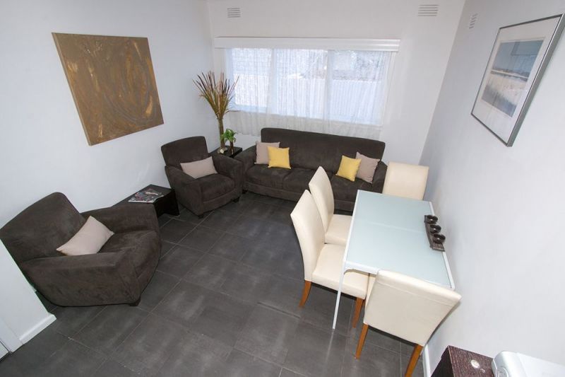 7 bedrooms House in 5 Alfred St BALACLAVA VIC, 3183