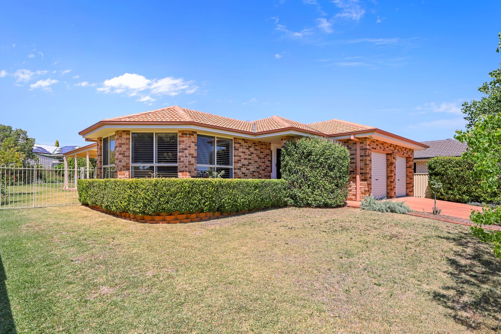 4 bedrooms House in 48 Boronia Drive TAMWORTH NSW, 2340