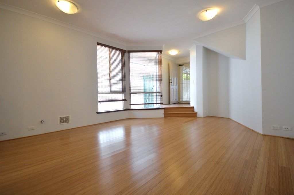 3 bedrooms Townhouse in 20D Tareena Street NEDLANDS WA, 6009