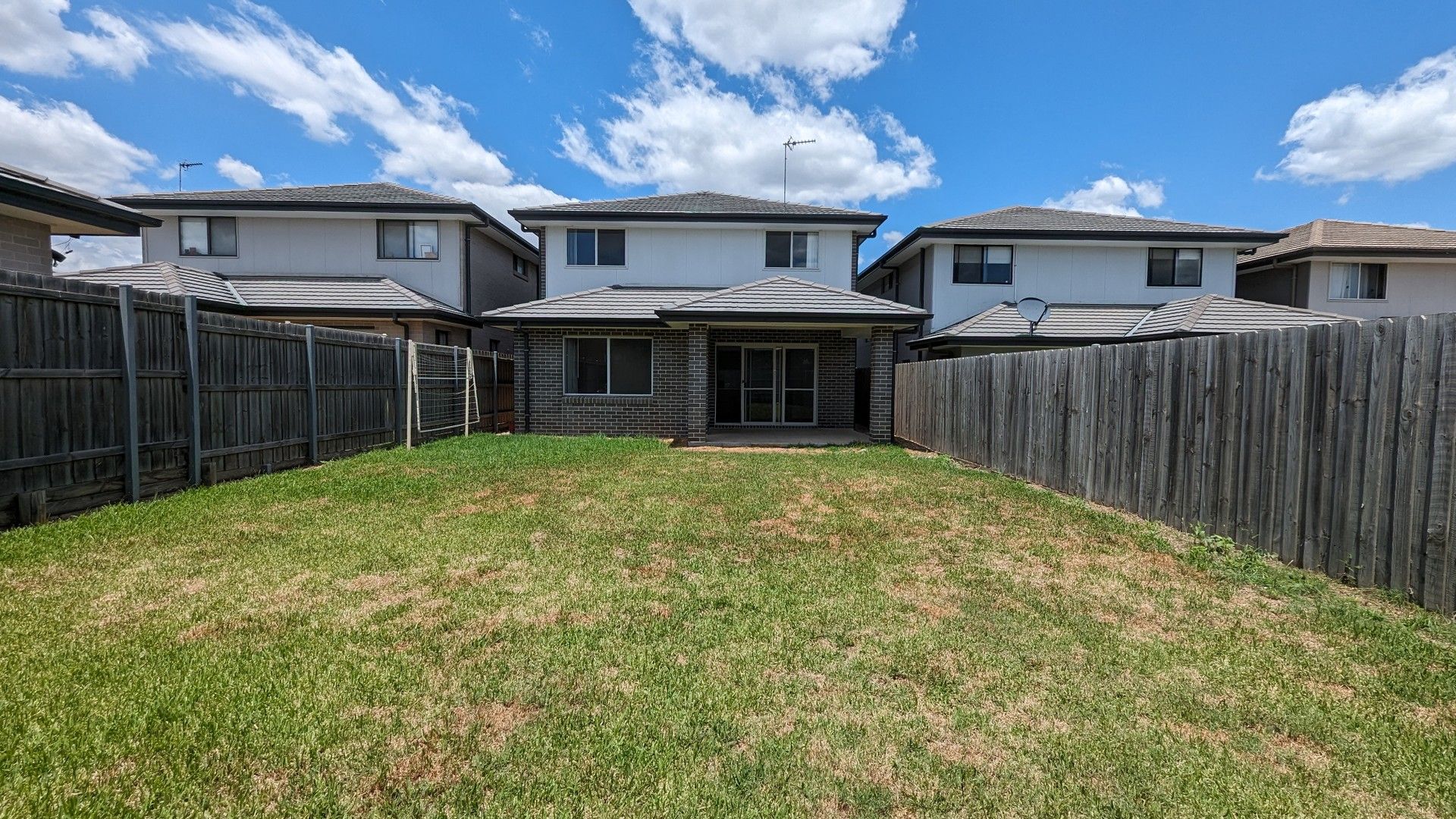 4 bedrooms House in 73 Antonia Pde SCHOFIELDS NSW, 2762