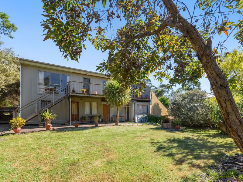 10 Newcombe Street, Marengo VIC 3233, Image 0