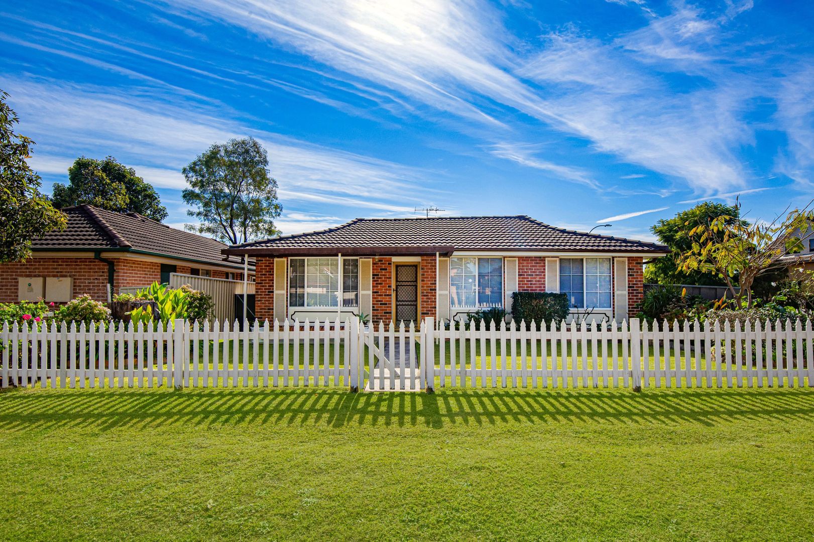 19 Kingsbury Place, Kingswood Property History & Address Research