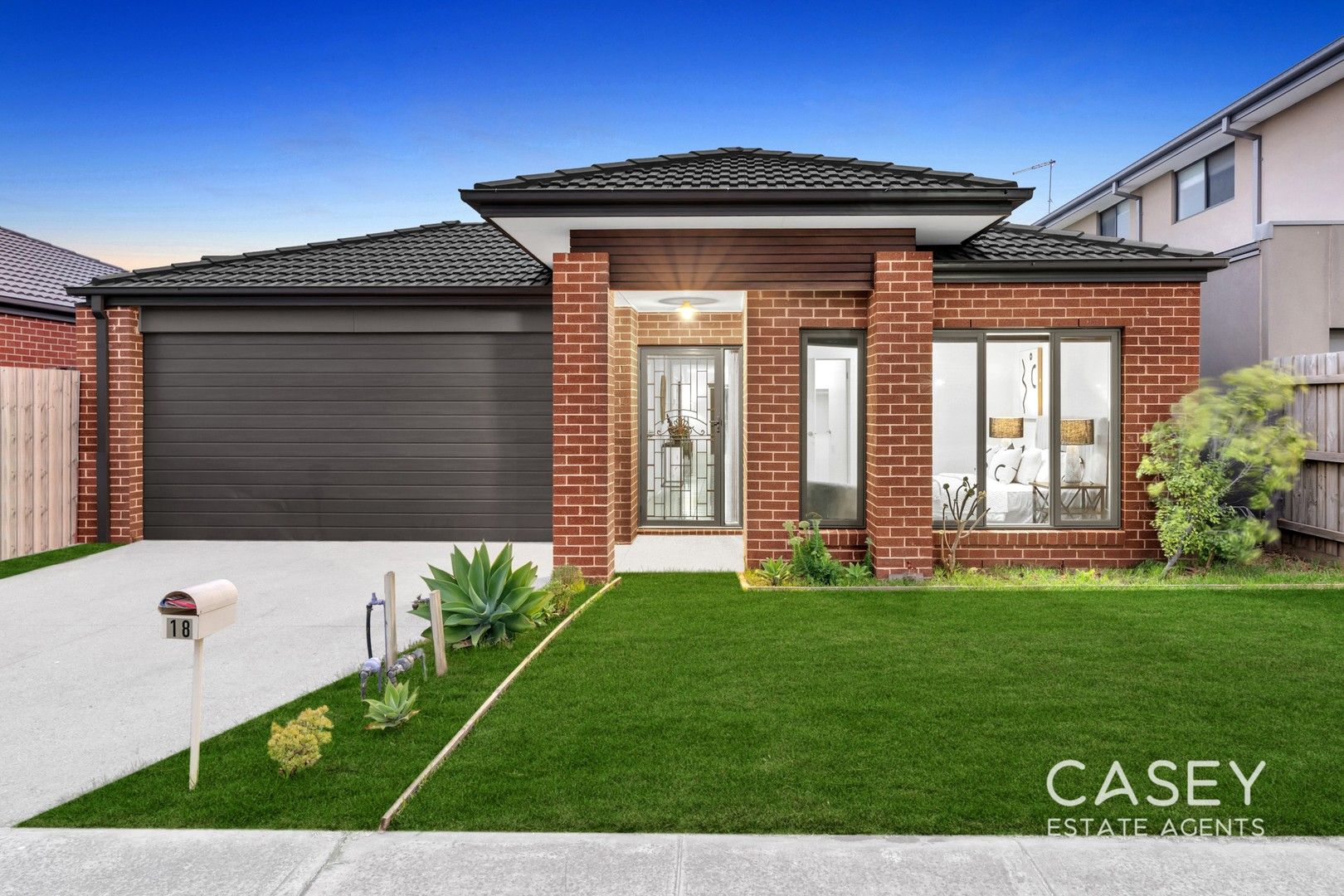 18 Pontiac road, Cranbourne East VIC 3977, Image 0