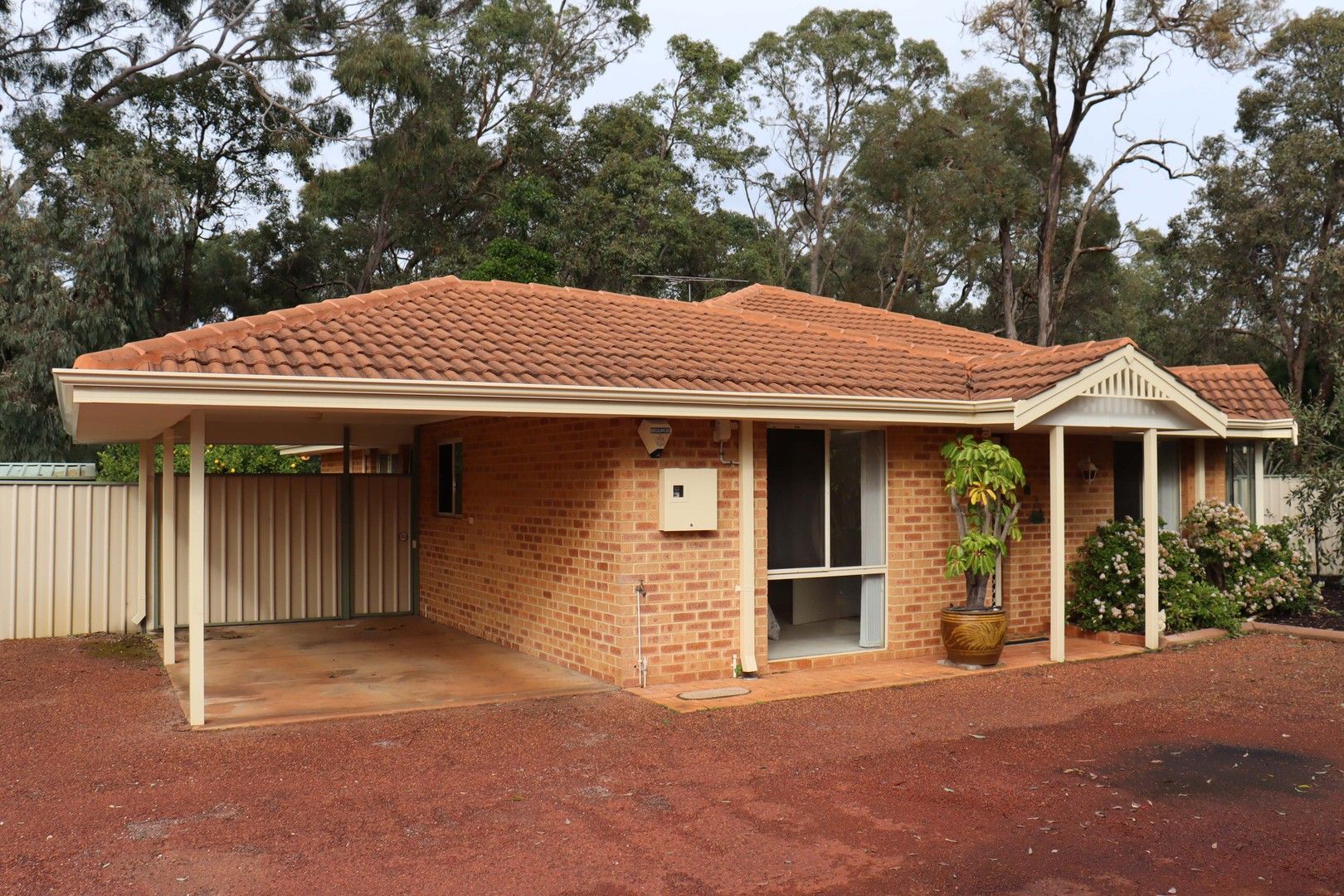 3 bedrooms Apartment / Unit / Flat in 5/8-10 Hardey Road GLEN FORREST WA, 6071