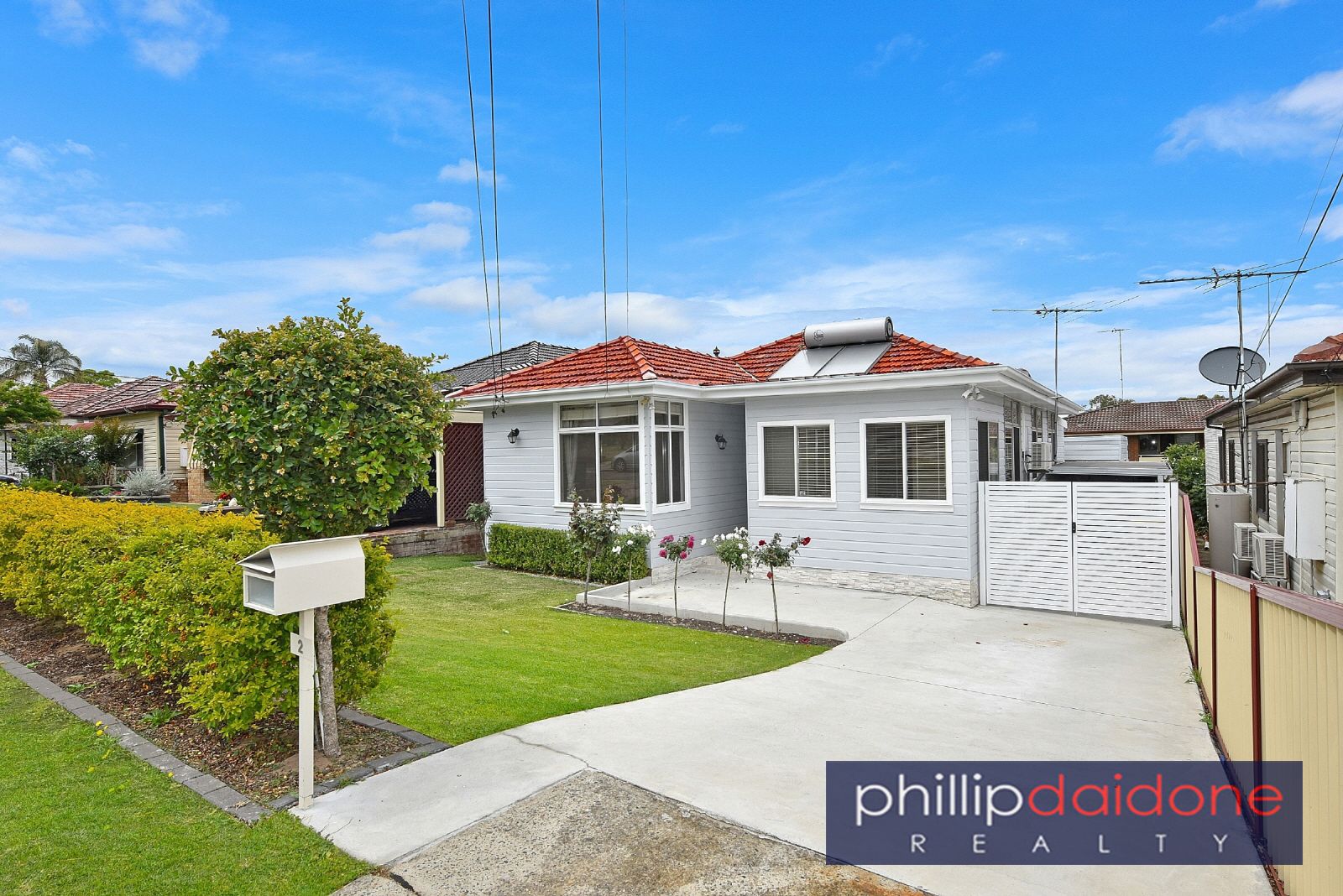 4 bedrooms House in 2 Dempster Crescent REGENTS PARK NSW, 2143