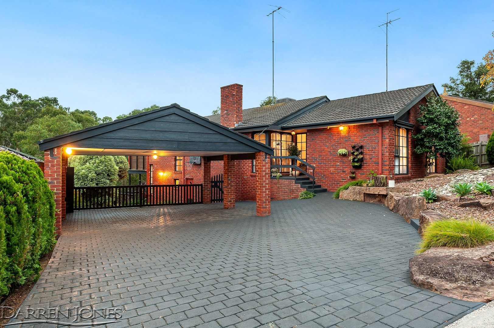 45 Corowa Crescent, Greensborough Property History & Address Research