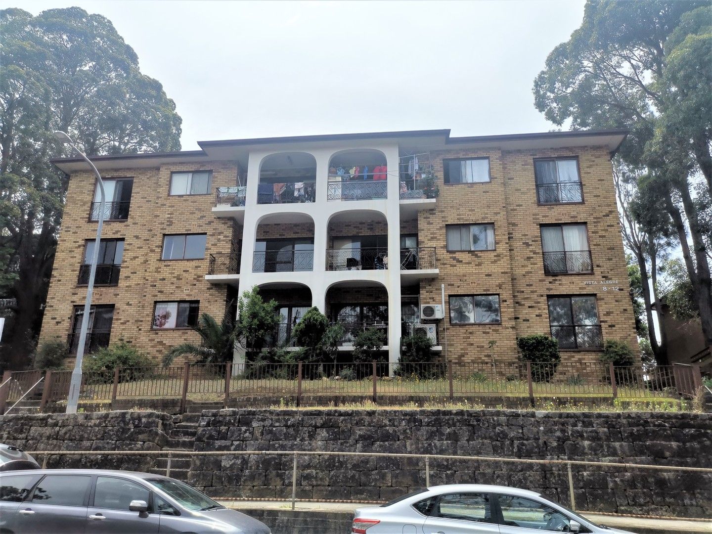 2 bedrooms Apartment / Unit / Flat in 6/8-12 BELLEVUE PDE HURSTVILLE NSW, 2220