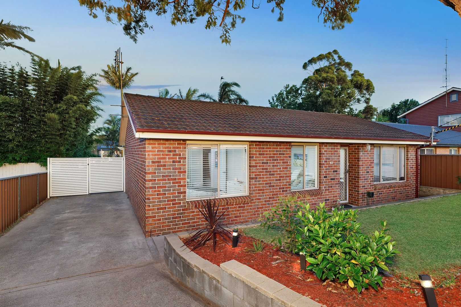 3 bedrooms House in 38 Imga Street GWANDALAN NSW, 2259