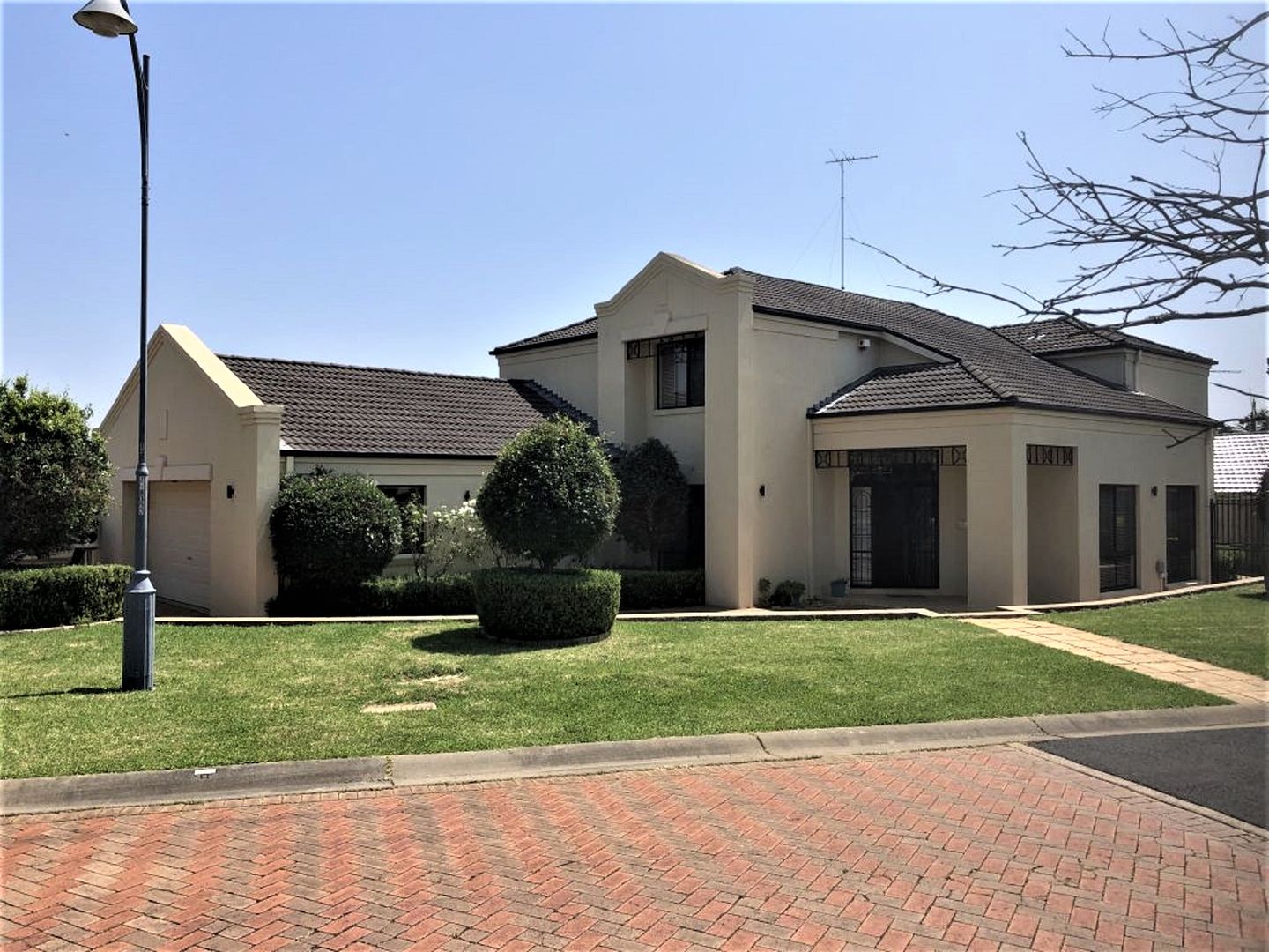 5 Beaumont Drive, Beaumont Hills Property History & Address Research