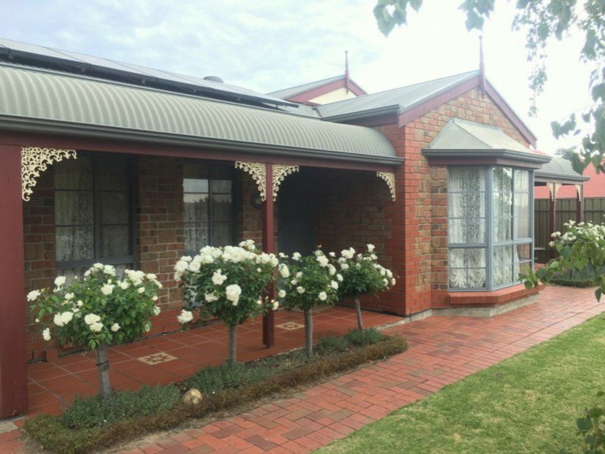 32 Equestrian Drive, Woodcroft SA 5162 House For Rent Domain