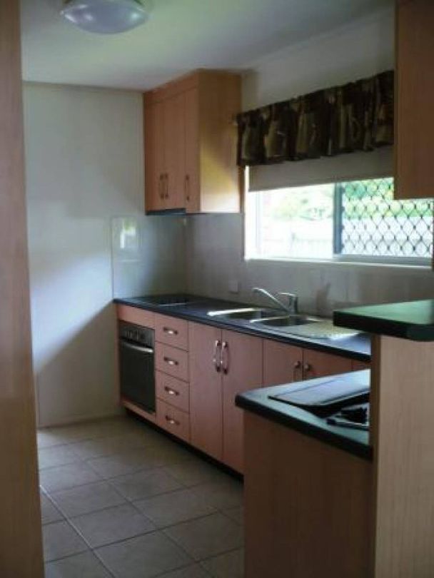 2 bedrooms Apartment / Unit / Flat in 2/31 Arthur Street MOUNT PLEASANT QLD, 4740