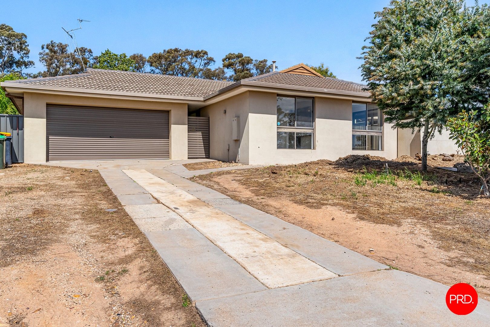 4 bedrooms House in 27 Nabilla Cres STRATHDALE VIC, 3550