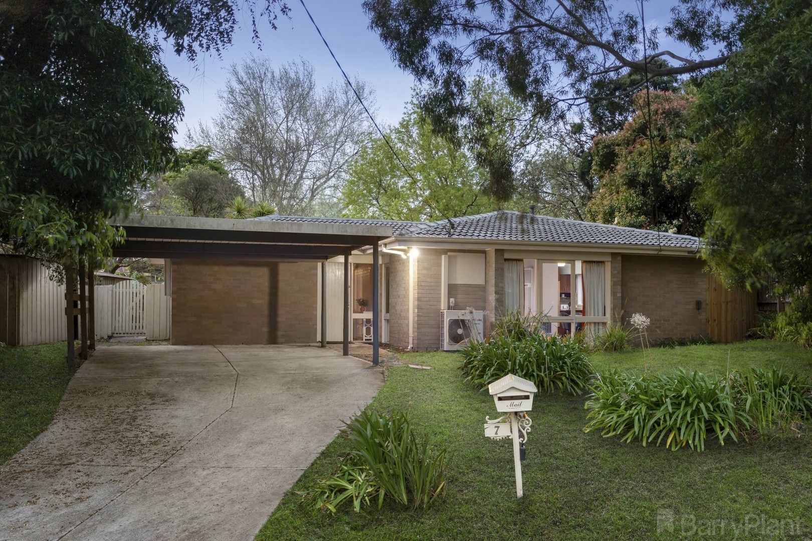 3 bedrooms House in 7 Shane Crescent CROYDON SOUTH VIC, 3136