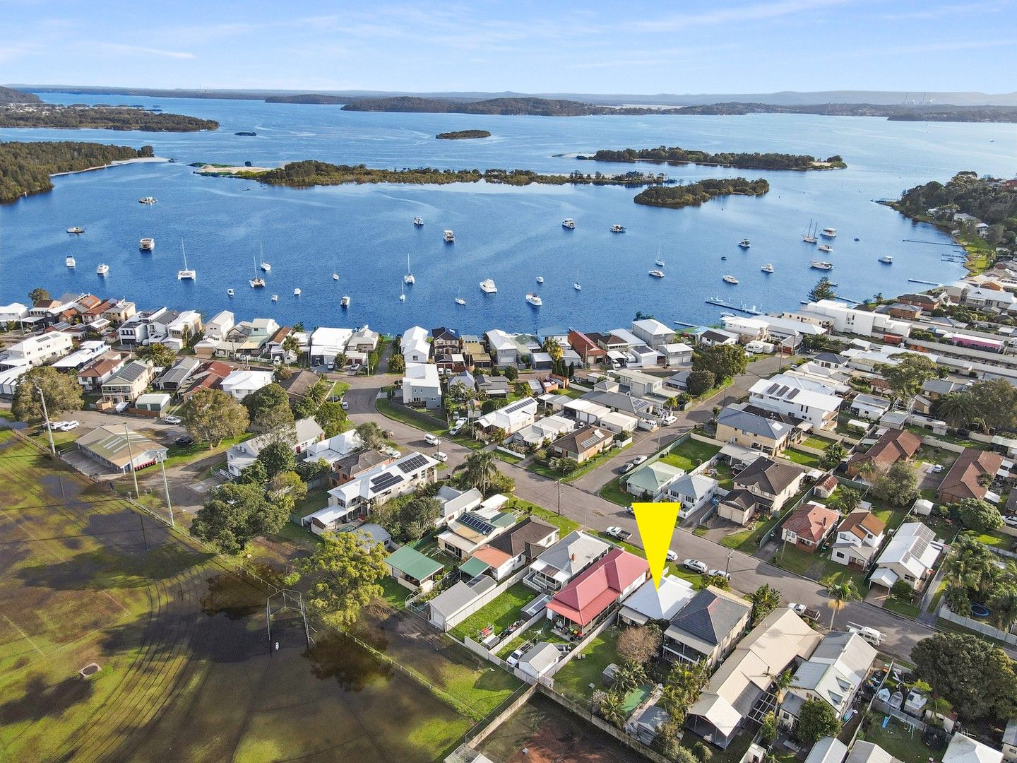 10 Swan Street, Marks Point NSW 2280, Image 0