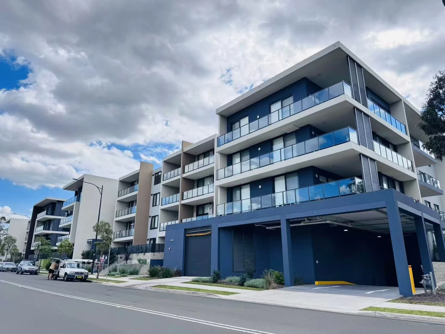 405/94 Lakeside Parade, Jordan Springs NSW 2747