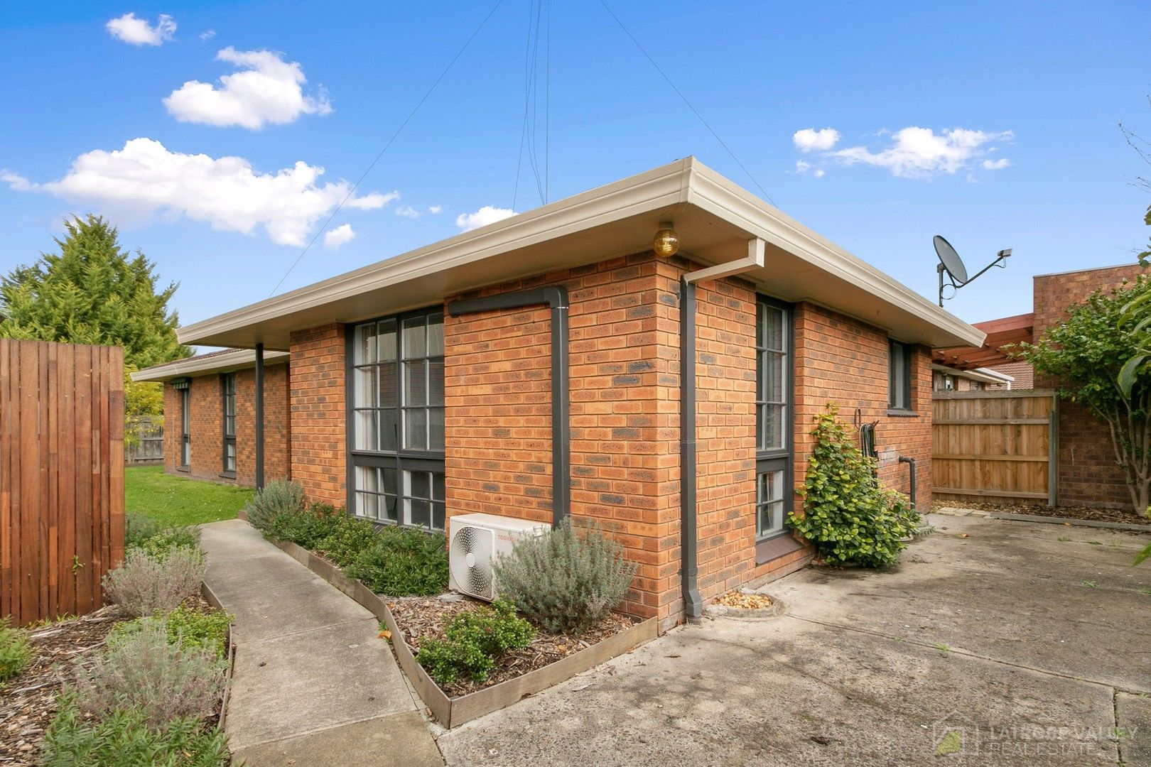 3 bedrooms Apartment / Unit / Flat in 9/207 Kay Street TRARALGON VIC, 3844